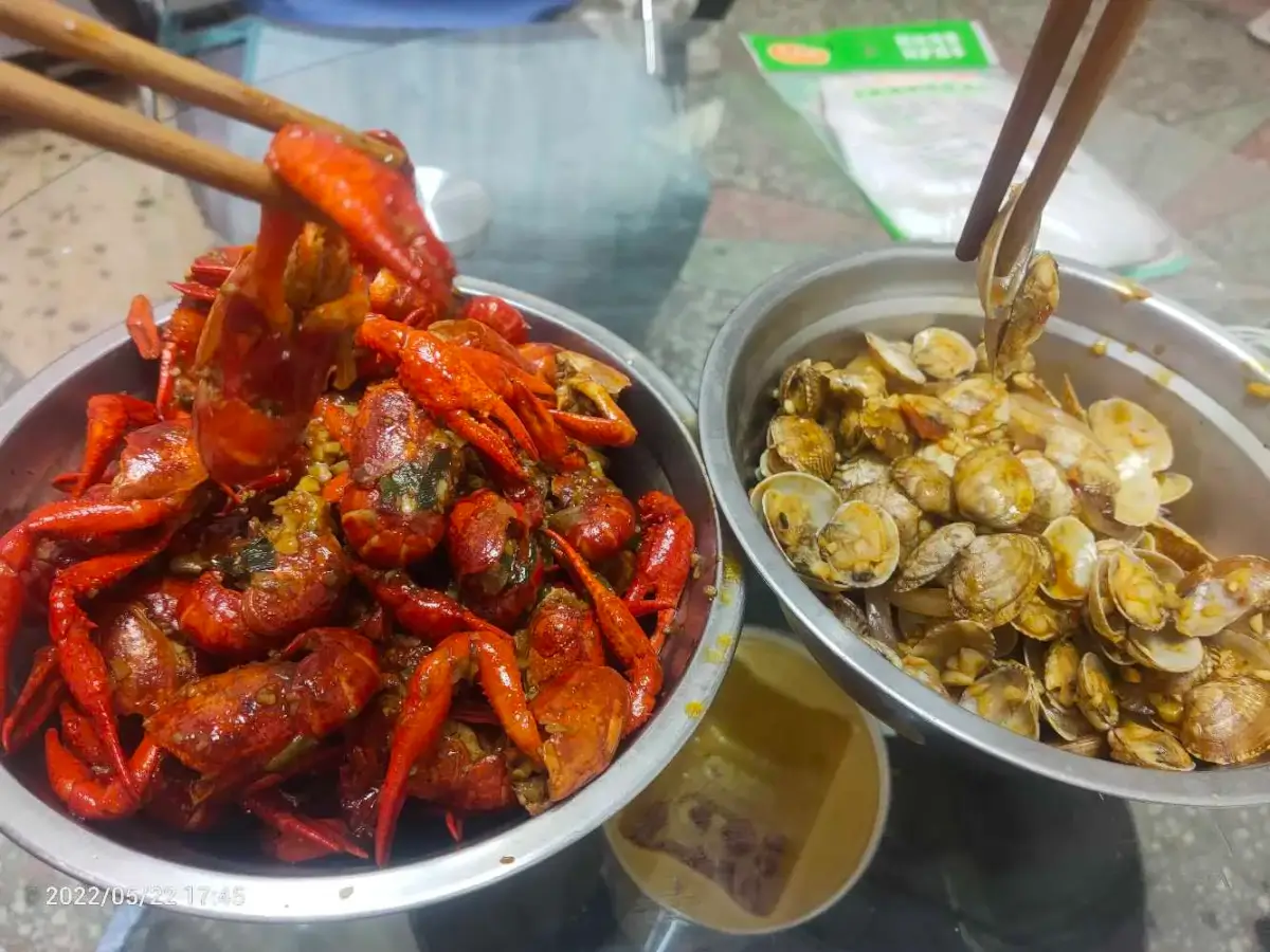 2022-05-22(昨日生气，周日去宏进市场)