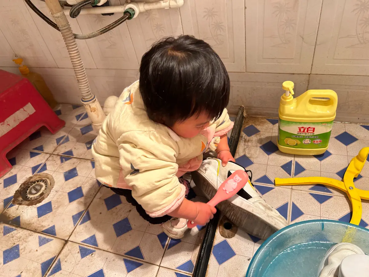 2024-01-08(宝贝刷鞋)
